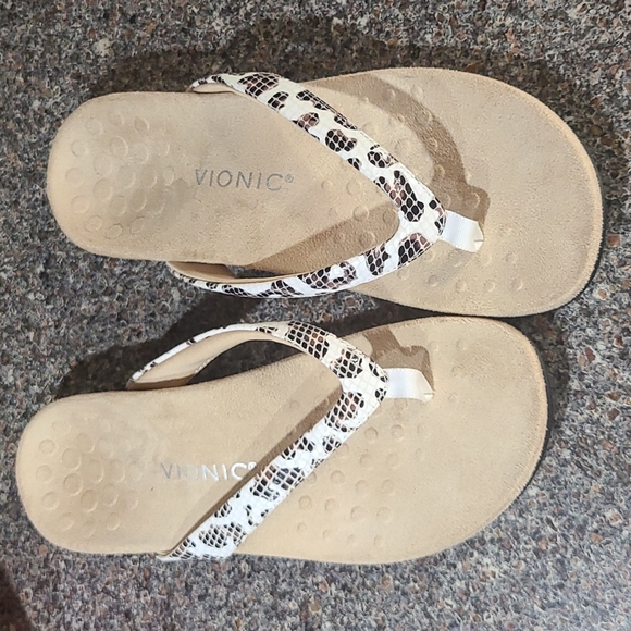 Vionic Sandals - Picture 1 of 2